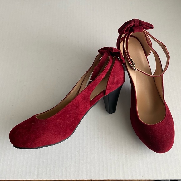 Red Cutout Heel - Picture 4 of 9